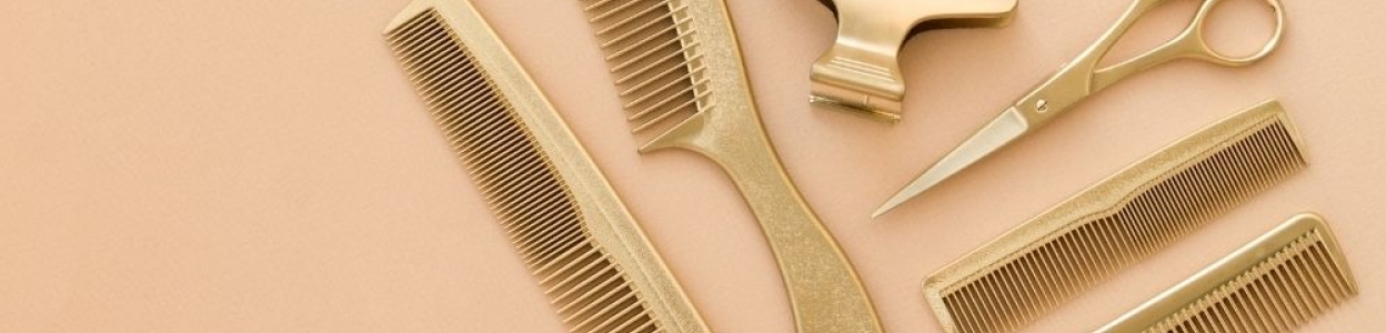 Złote dodatki do salonu fryzjerskiego – 5 elementów, które musisz mieć