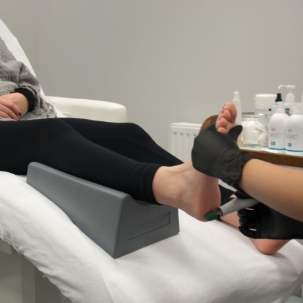 Podnóżek do pedicure Activ Podo biały II gatunku - 6